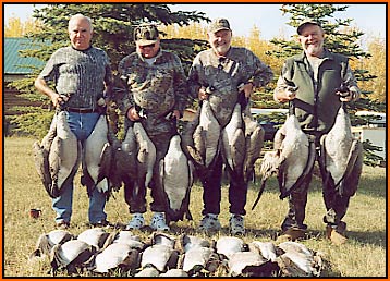 Hunting Canada Geese - The Ybarrolaz group from CA